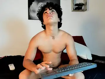 Stripchat Adult Webcam of Zackcito