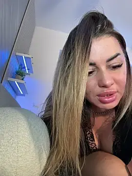 Stripchat Live Sex Cam of KirstieVegas