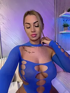 Stripchat Live Sex Cam of KirstieVegas