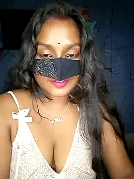 Stripchat Live Sex Cam of Sweet-Maddlina