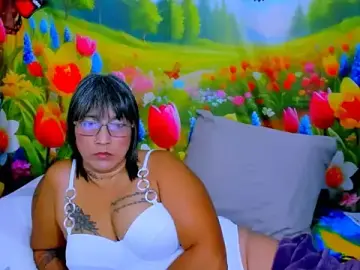 Stripchat Free Porn Cam of indianroxy