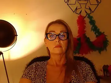 Stripchat Best Webcam of leaxSTAR