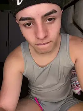 Stripchat Best live sex cam show of KennyMcCormick_