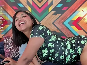 Stripchat Live Sex Cam of NaiirobiSwan