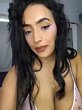 Stripchat Watch Live Sex Cams of SaharQamar