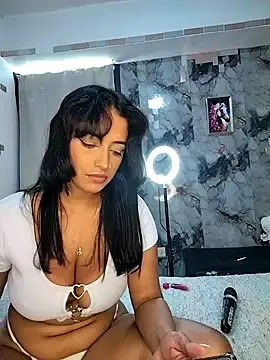Stripchat Adult Video Chat of SaharQamar