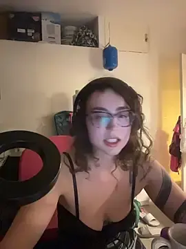 Stripchat Live Sex Cam of ladyturtle
