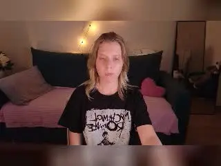Xlovecam Live Porn of VikiCharm