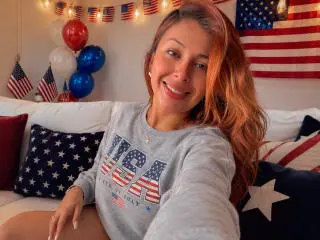 Xlovecam Free Live Porn of MartinaClarck