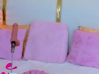 Xlovecam Best Webcam of NaiomiLanne