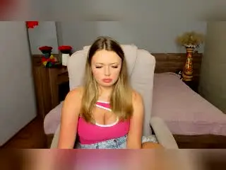 Xlovecam Adult Video Chat of Destinis