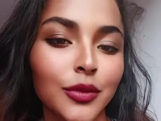 Xlovecam Free Live Porn of BellaChaudAmour