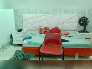 Xlovecam Live Sex of EmiliSexy