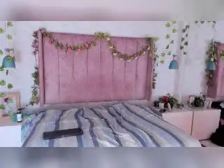 Xlovecam Live Sex of LilyDickenson