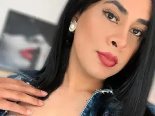 Xlovecam Sex Cam of SaraWinson
