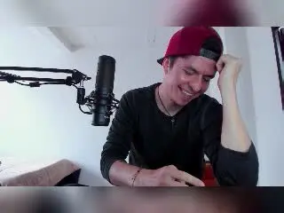 Xlovecam Free Live Porn of DreamHunterdz