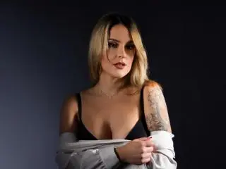 Xlovecam Free Live Porn of MollyPretty