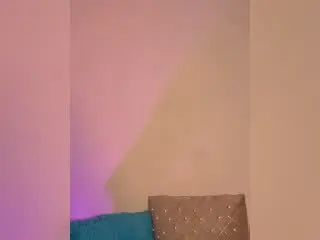 Xlovecam Live Sex Cam of EmilyColsson