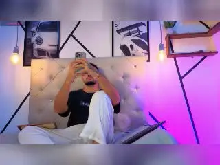Xlovecam Live Sex of AryanBrown