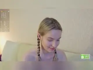 Xlovecam Sex Chat of NicoleSpritzer