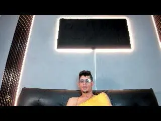 Xlovecam Sex Chat of SexSauvage69