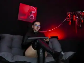 Xlovecam Free Live Porn of IsabelleStones