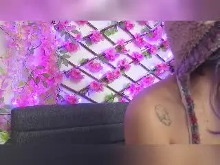 Xlovecam Live Sex of DarckVelvet