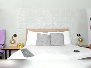 Xlovecam Sex Cam of ValeryTranss