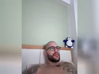 Xlovecam Nude Webcam of MedellynDark