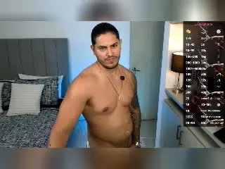 Xlovecam Live Porn of OwenPierce