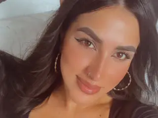 Xlovecam Live Sex Cam of AlanaHarris
