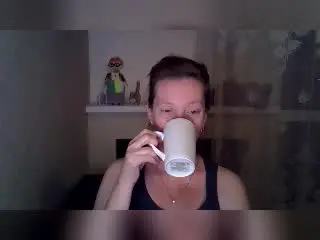 Xlovecam Watch Live Sex Cams of MadaamTang